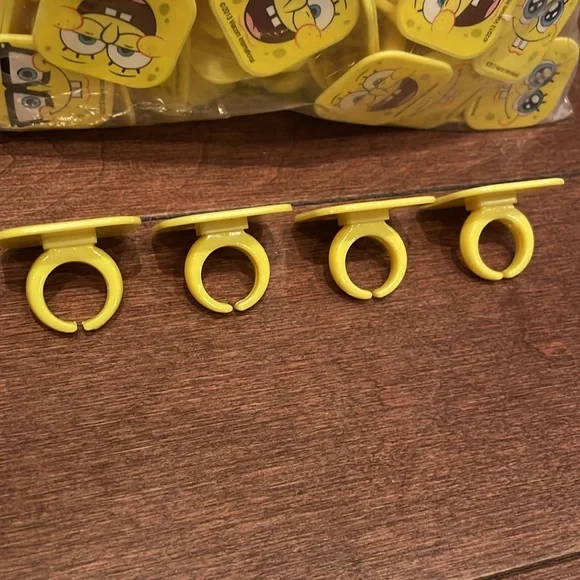 SpongeBob Cupcake Topper Rings - Picture 3 of 3